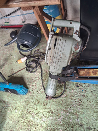 Electric construction breaker - construction,