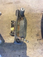 VW T4 TRANSPORTER 1992 LHD 2.4 MULTIVAN TAILGATE HANDLE MECHANISM 701829239F