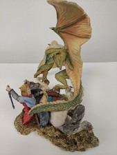 ENCHANTICA  EN2144 "BATTLE FOR FREEDOM" Dragon Sculpture 2000 Annual Piece