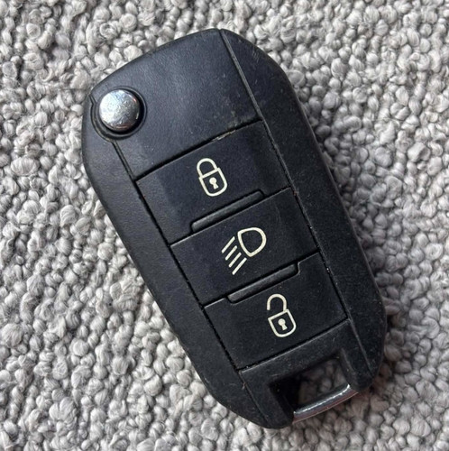 Genuine peugeot button - peugeot,