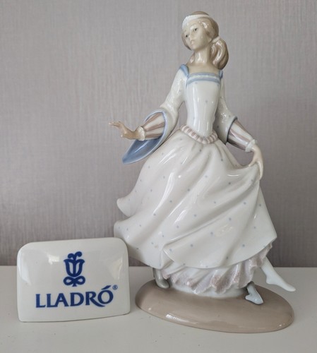 Lladro figurine cinderella - figurine,