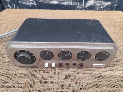 Quad amplifier control - ,