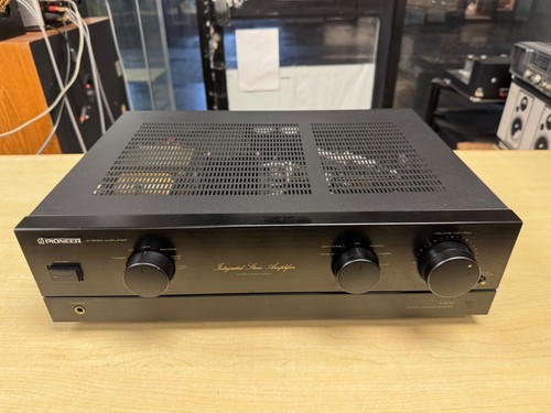Pioneer 400 stereo amplifier - stereo,