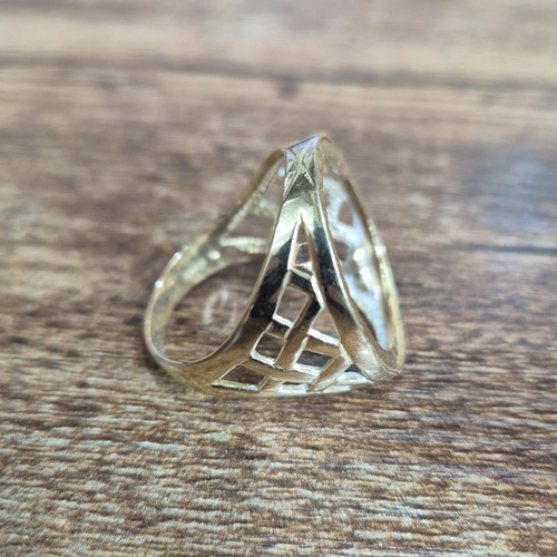 9ct yellow gold full sovereign - 9ct,