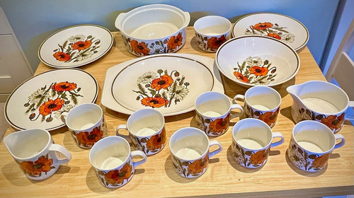 Meakin studio poppy - j,