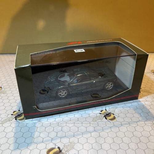 Minichamps mclaren f1 road - mclaren,