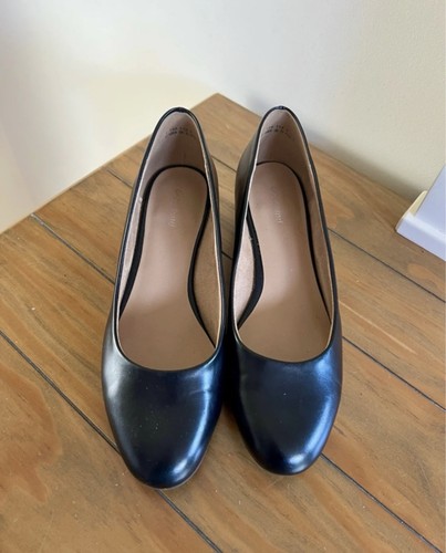 Ladies smart black block low