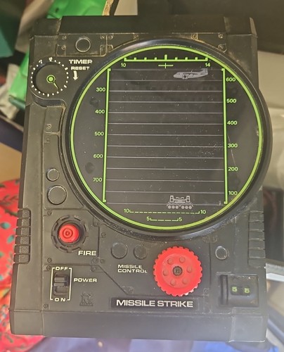 Tomy missile strike console - missile,