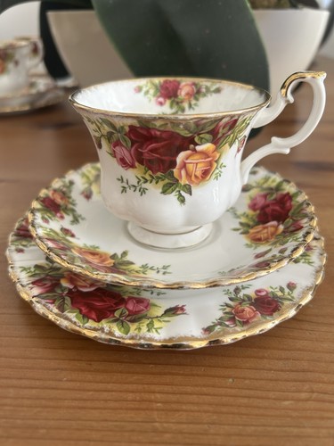 Royal albert old country roses - albert,