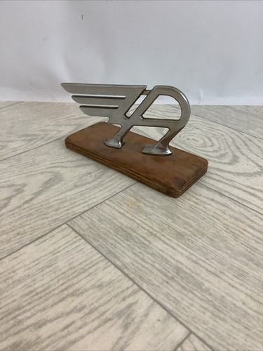 Austin bonnet emblem badge - "a",