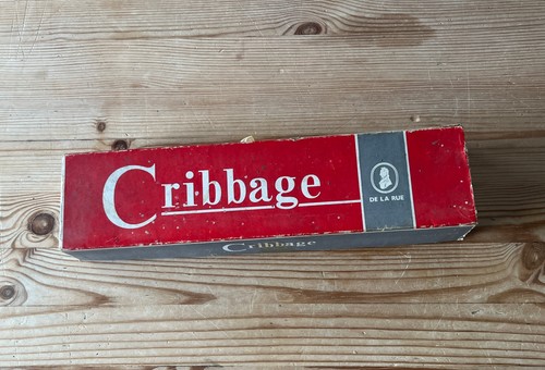 Vintage wooden cribbage board - wooden,