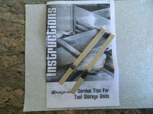 Snap top box drawer slide - top,