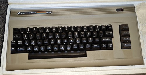 Commodore c64 bread bin - 64,