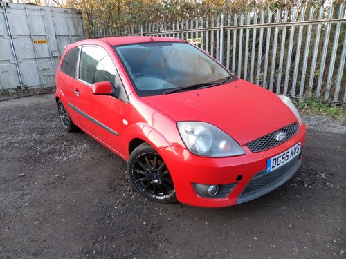 Ford fiesta mk6 red - fiesta,