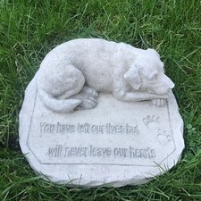 STONE GARDEN MEMORIAL DOG WITH