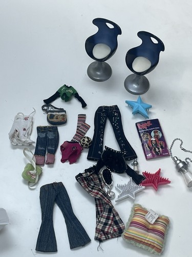 Bratz accessories bundle - bratz,