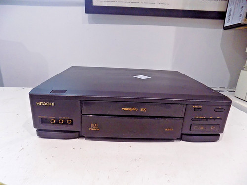Hitachi f360e vhs vcr - ut-f360e,