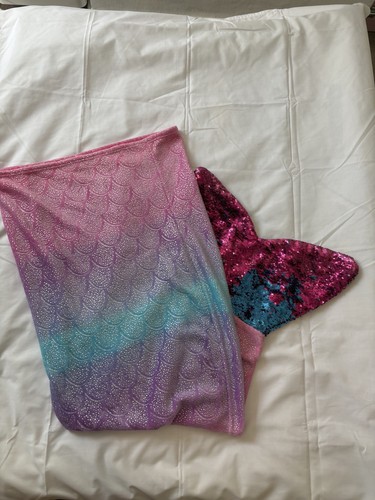 Blue and pink mermaid tail - blue,