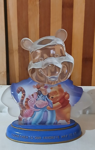 Winnie the pooh rare figurine - winnie,