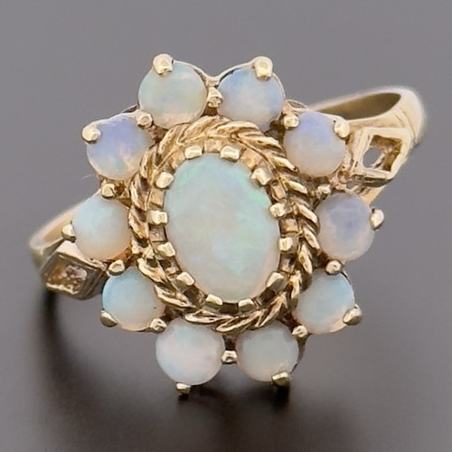 9ct yellow gold opal - 9ct, cluster