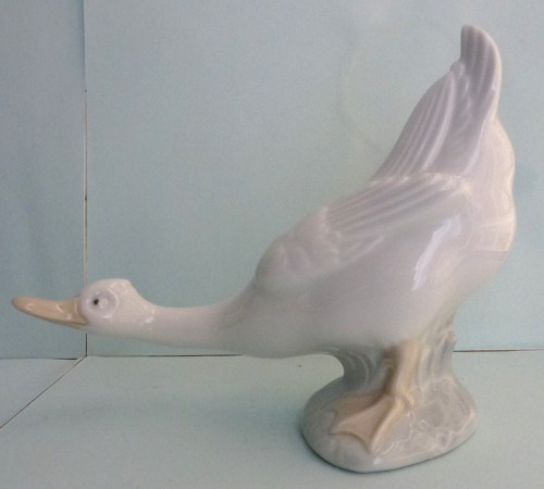 Lladro nao large quirky - nao.,