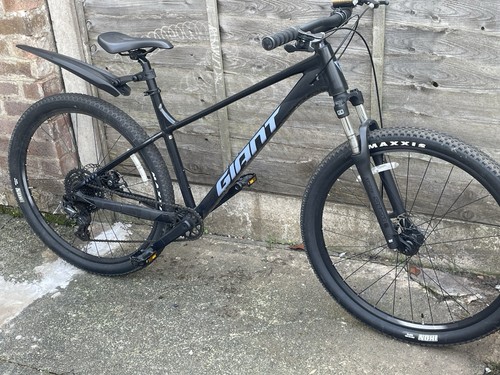 Giant talon mountain bike - 4,