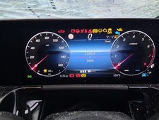 2025 MERCEDES BENZ GLA 180