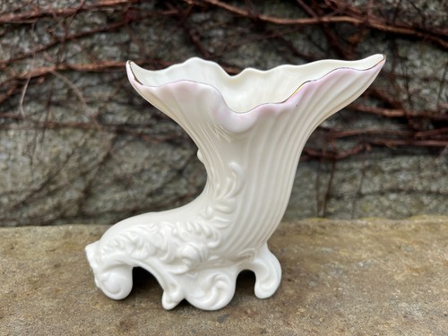 Vintage belleek horn plenty - belleek,