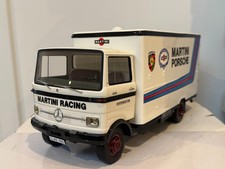 PREMIUM CLASSIXXS 1/18 30043