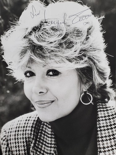 Ingrid pitt hand - ingrid, photo