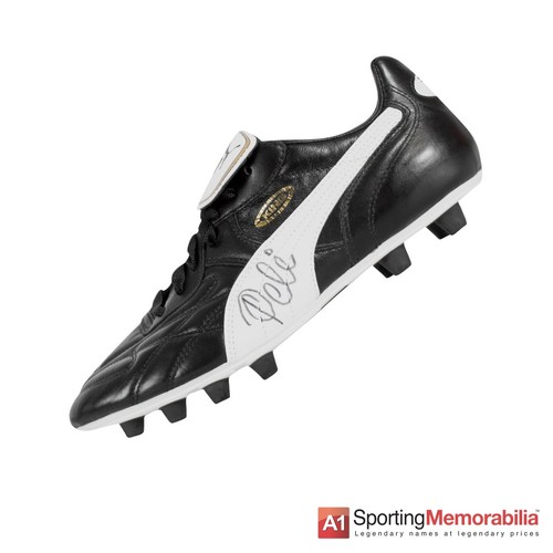 Pele signed boot - pele, king