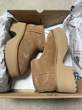 UGG® Women's Classic Ultra