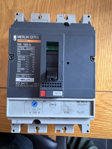 Merlin gerin mccb 160a - 160a, triple