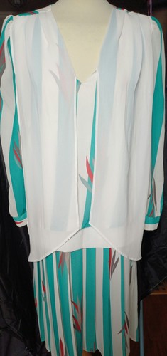 This vintage style dress - this,