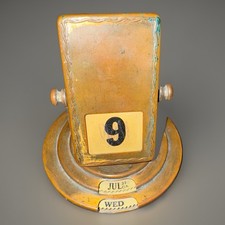 Brown & Bigelow Perpetual Desk