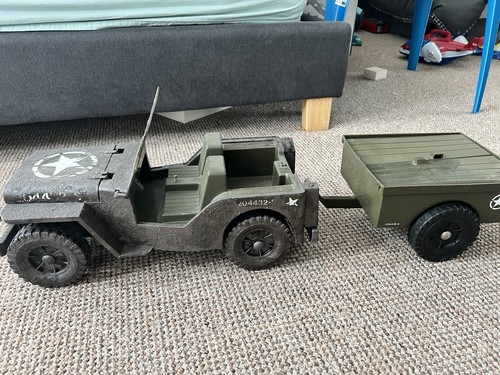 Scale figure jeep - scale,