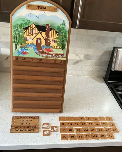 Vtg wooden perpetual calendar - perpetual,