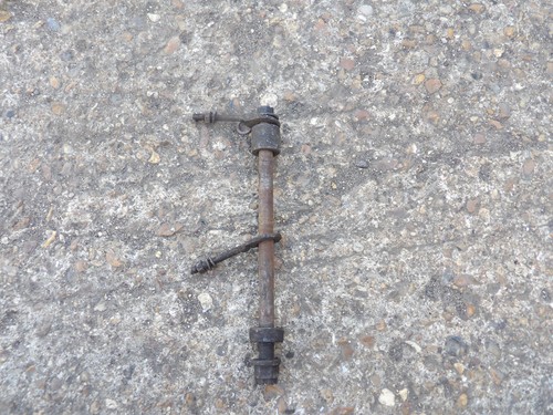 Honda rear spindle - rear,