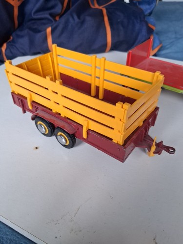 Britains salop tractor trailer - britains,