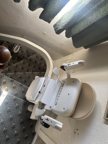 Acorn curved stairlift - curved,