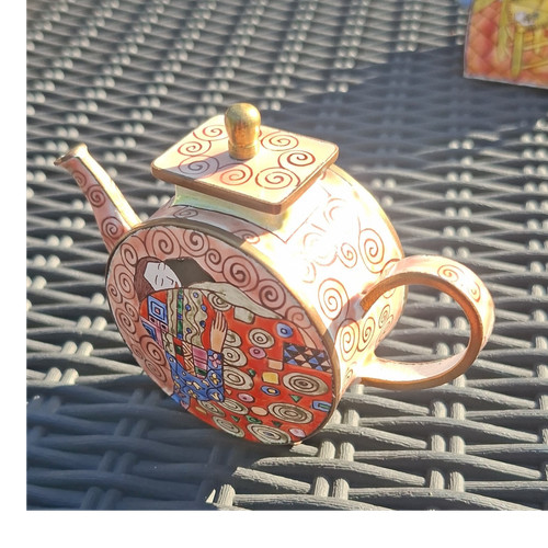 Trade aid painted - aid, ceramic
