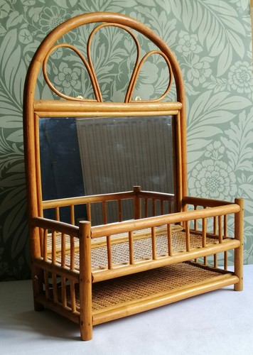 Super retro 1970s beautiful - super,