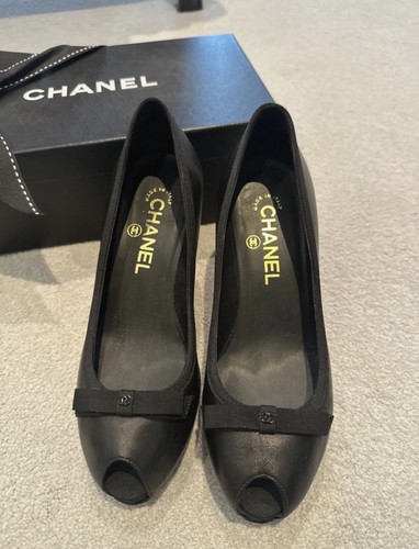 Pre loved ladies chanel - loved, black