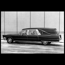 Photo A.024334 SUPERIOR-CADILLAC SOVEREIGN LANDAULET FUNERAL COACH 1968 HEARSE