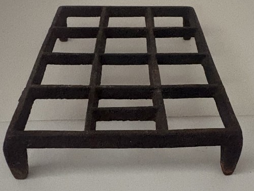 Antique cast iron sad - cast,