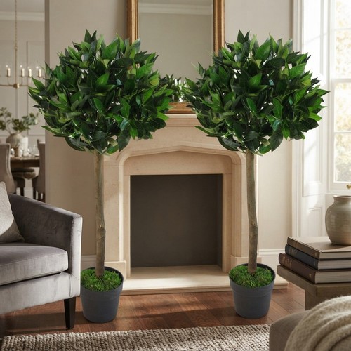 Realistic pair 90cm bay - realistic, of
