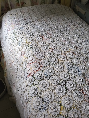 White crochet bedcover single - white,