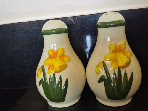 Charlotte rhead daffodil salt - charlotte,