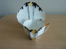 PRETTY ART DECO SHELLEY QUEEN