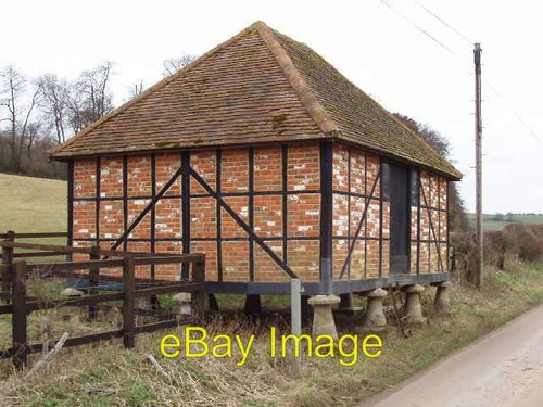 Photo 6x4 granary staddle - photo,